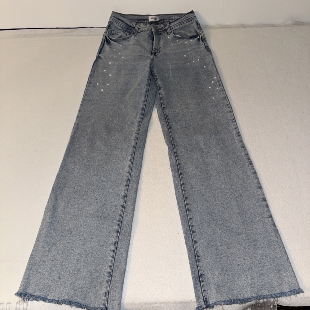 Kenzie Wide Leg Jeans/ Light Demon With Pearl Accents /Size 2